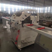 단일 헤드 임의 각도 절단 톱